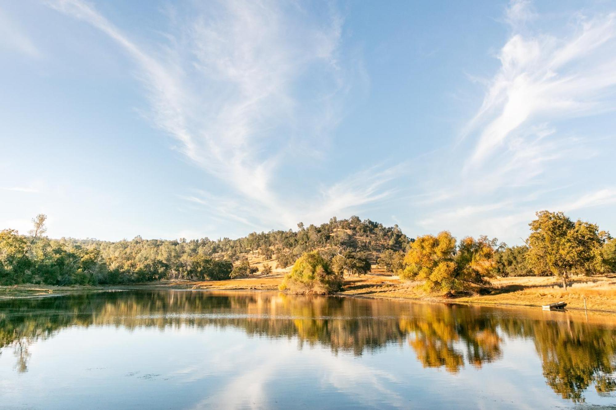 Rolling Oaks Ranch - 200 Acres Of Lakeside Beauty & Countryside Serenity Mariposa Exterior photo